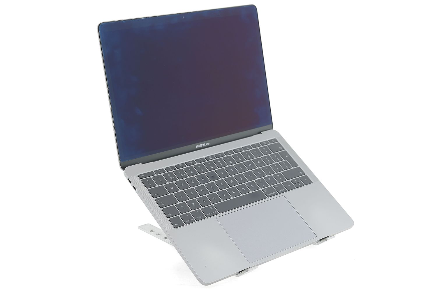 Apple MacBook Pro 13″ 2017, i5 2.3 GHz, 8 GB, Intel Iris Plus Graphics 640 128 GB Space Gray - Foarte bun
