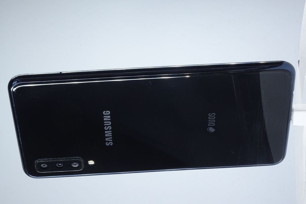 Мобилен телефон Samsung, Galaxy A7 (2018), 128 GB, Black,  Като нов