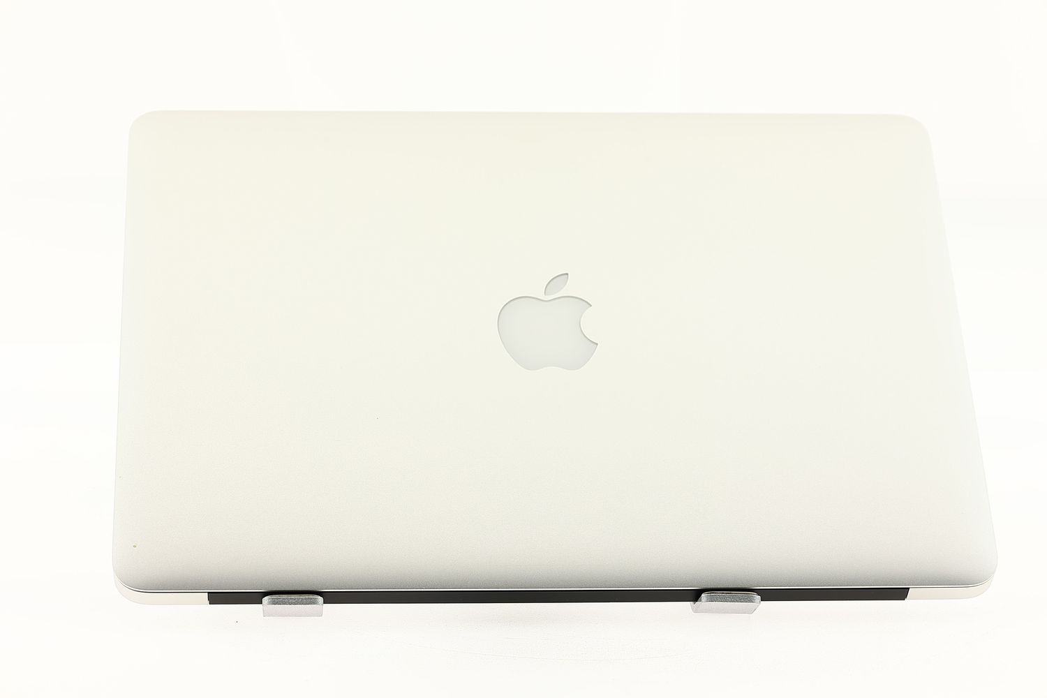 Apple MacBook Air 13″ 2017, i5 1.8 GHz, 8 GB, HD Graphics 6000 256 GB Silver - Като нов
