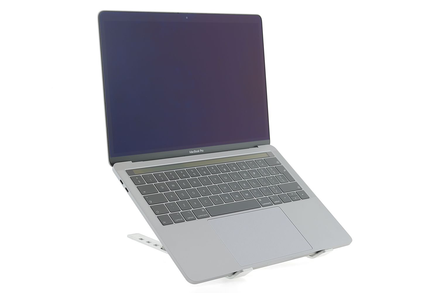 Apple MacBook Pro 13″ Touch Bar 2018, i5 2.3 GHz, 8 GB, Intel Iris Plus Graphics 655 512 GB Space Gray - Excelent