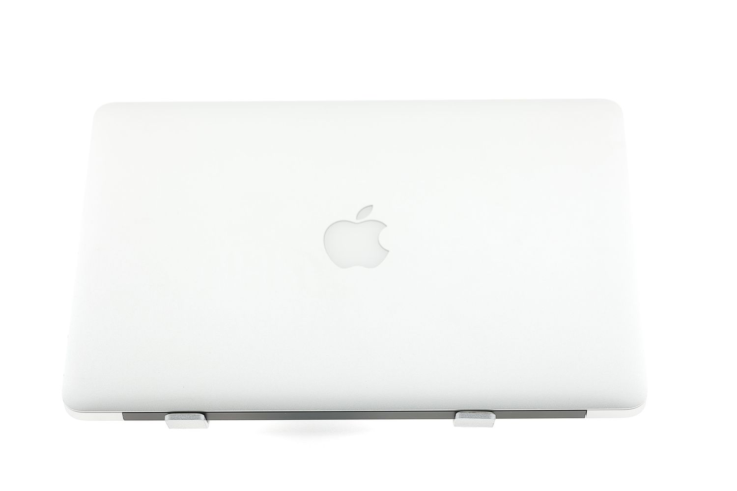 Apple MacBook Air 13″ 2017, i5 1.8 GHz, 8 GB, HD Graphics 6000 128 GB Silver - Много добро