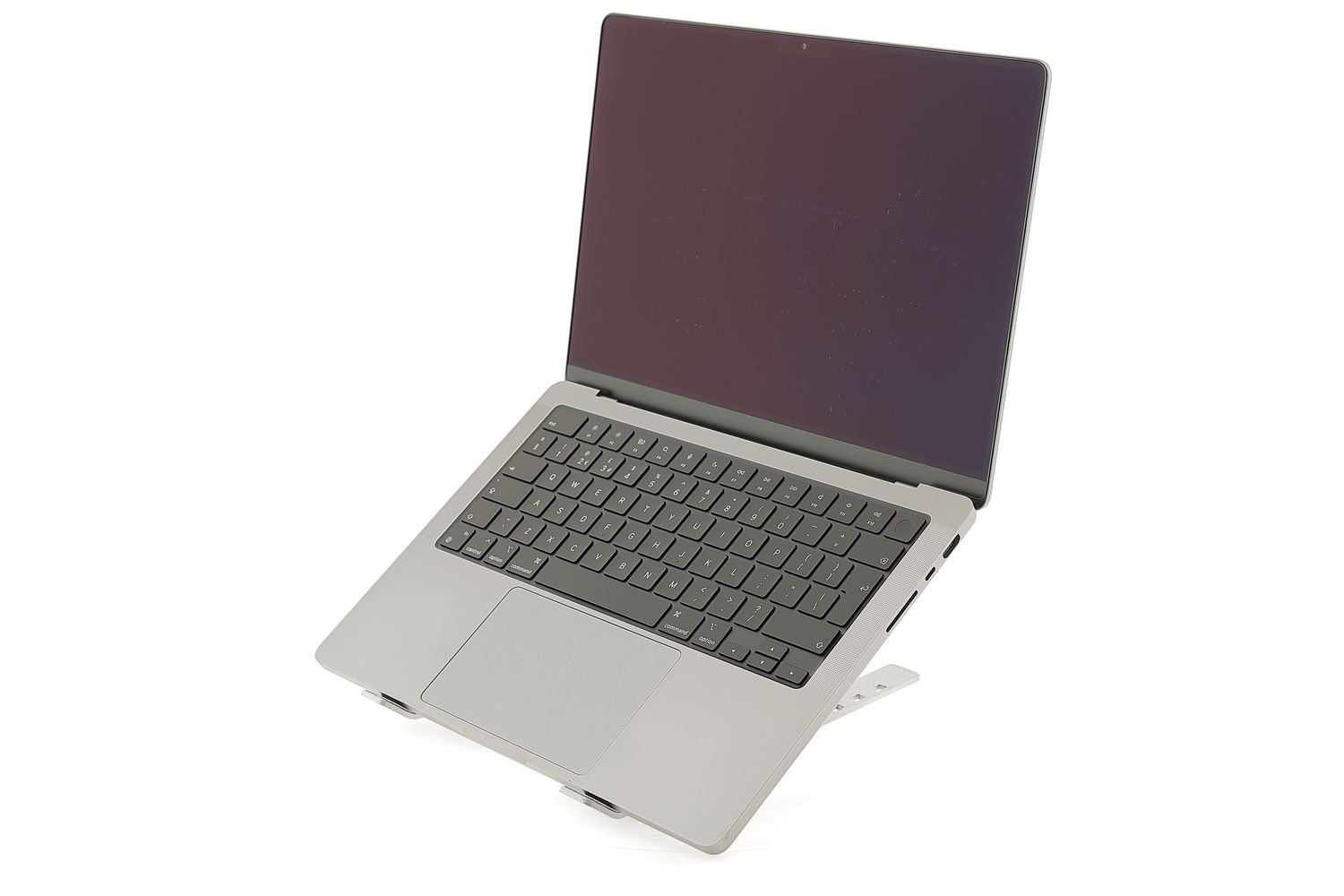 Apple MacBook Pro 14″ 2021, M1 Pro 8 Cores, 16 GB, 14 core GPU 512 GB Space Gray - Kiváló