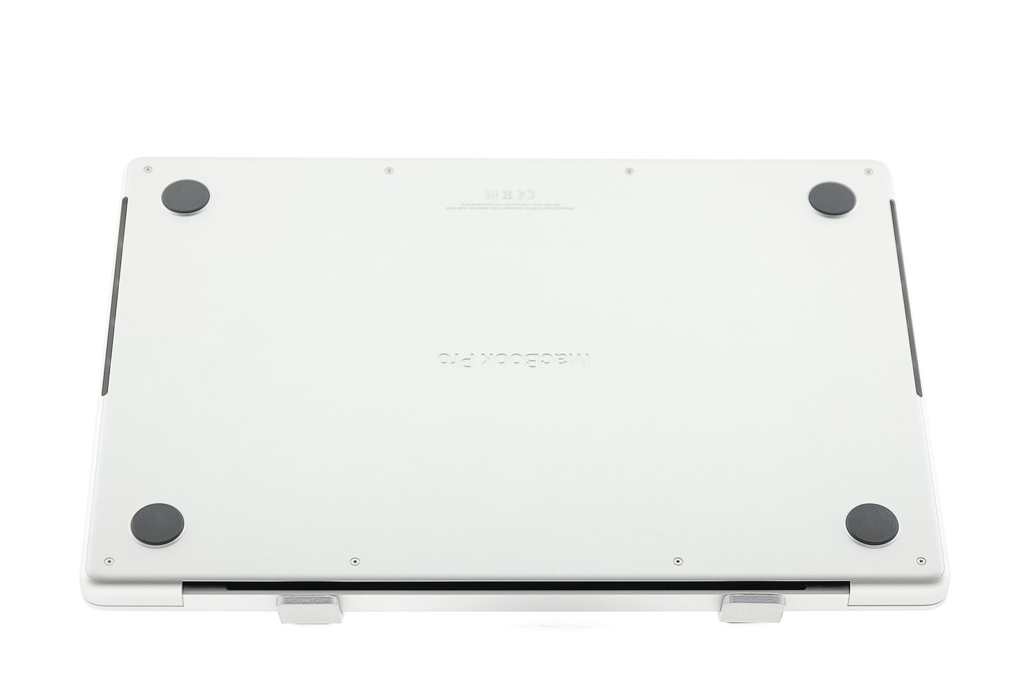 Apple MacBook Pro 14″ 2023, M3 8 Cores, 8 GB, 10 core GPU 512 GB Silver - Újszerű