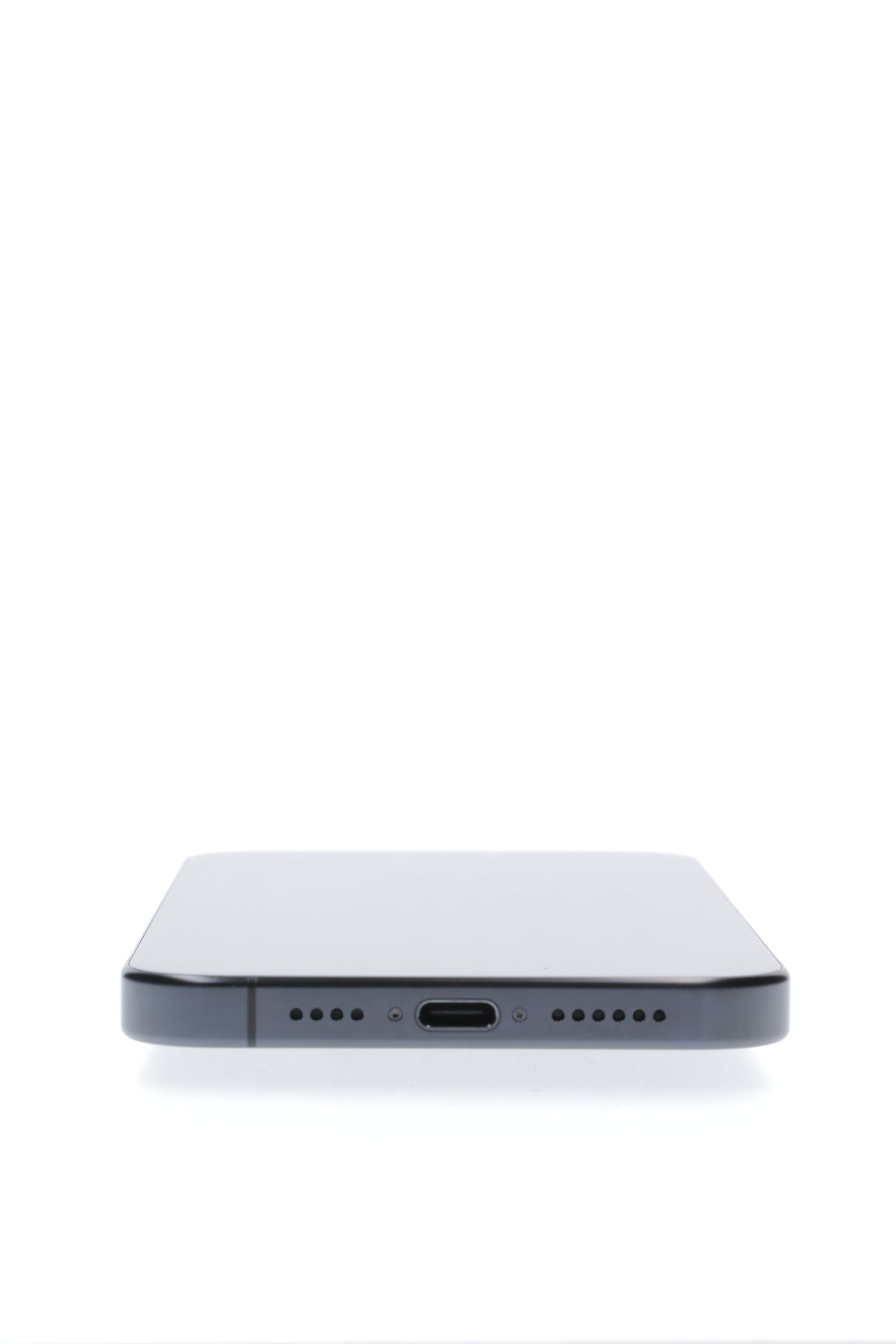 Apple iPhone 15 Pro Max 1 TB Black Titanium - Като нов