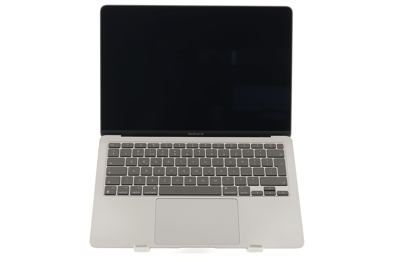 Apple MacBook Air 13″ 2020, i3 1.1 GHz, 8 GB, Intel Iris Plus