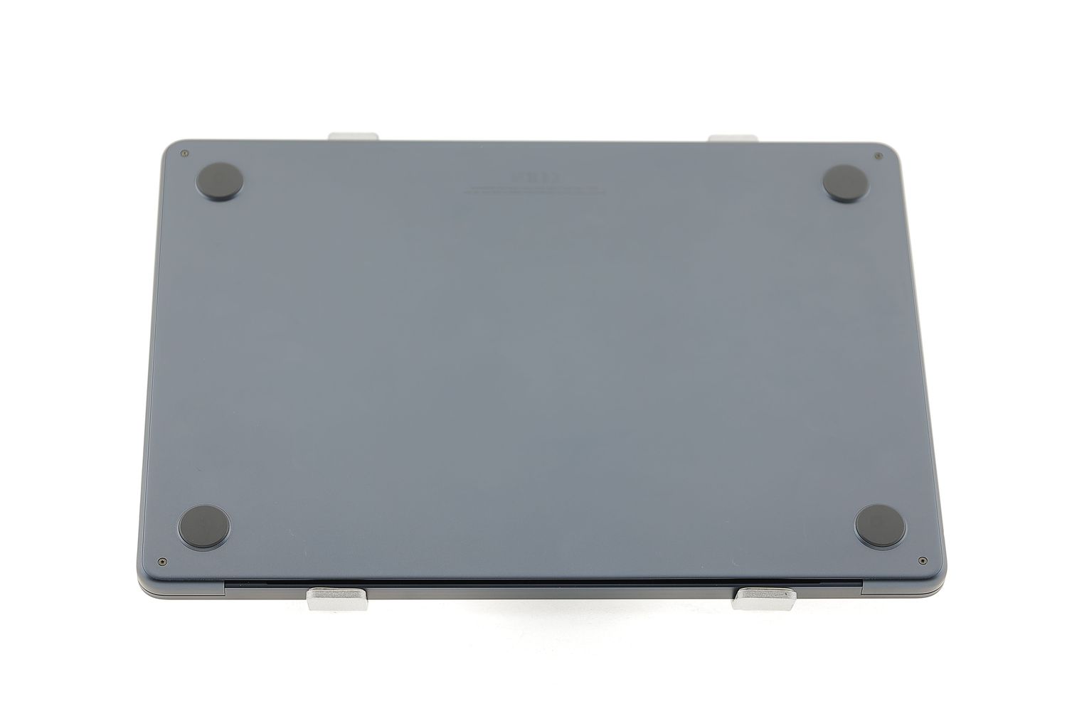 Apple MacBook Air 13″ 2022, M2 8 Cores, 8 GB, 8 core GPU 256 GB Midnight