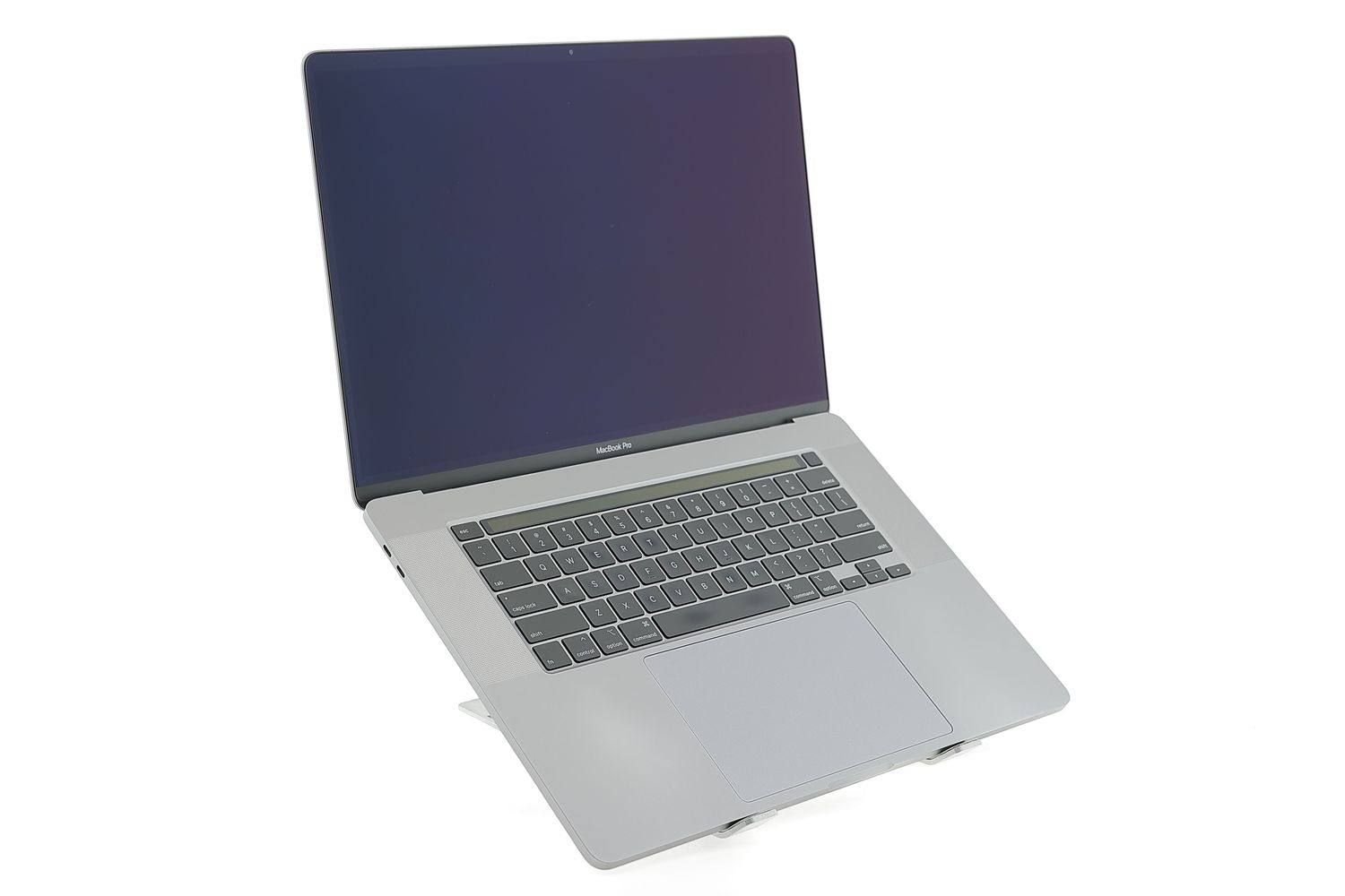 Apple MacBook Pro 16″ Touch Bar 2019, i9 2.4 GHz, 32 GB, AMD Radeon Pro 5500M 512 GB Space Gray - Excelent