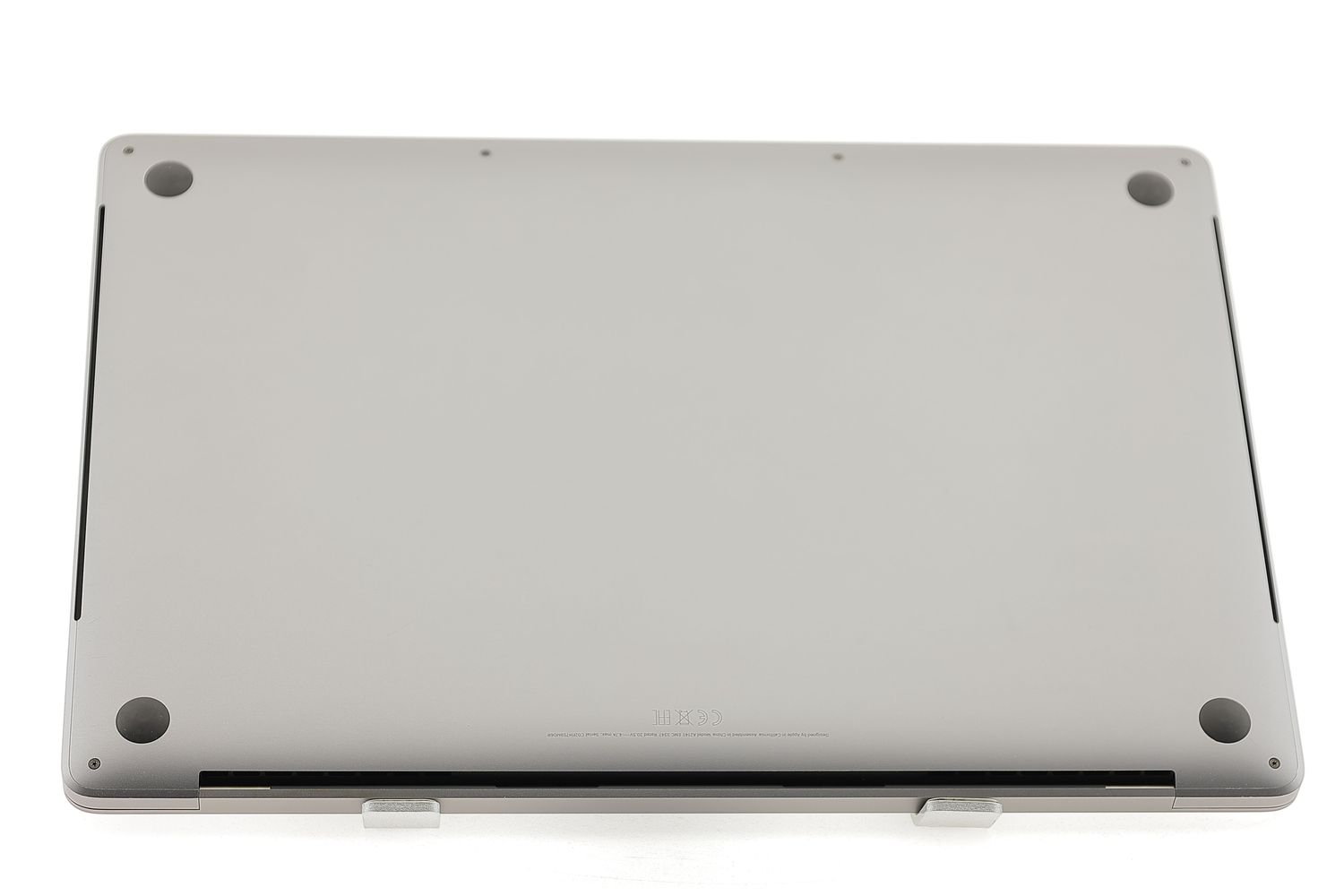 Apple MacBook Pro 16″ Touch Bar 2019, i9 2.4 GHz, 32 GB, AMD Radeon Pro 5500M 1 TB Space Gray - Excelent