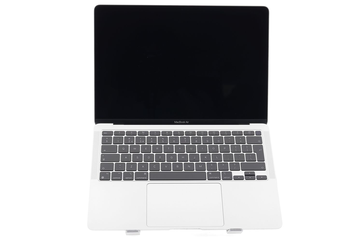 Apple MacBook Air 13″ 2020, M1 8 Cores, 8 GB, 8 core GPU 512 GB Silver - Nagyon jó