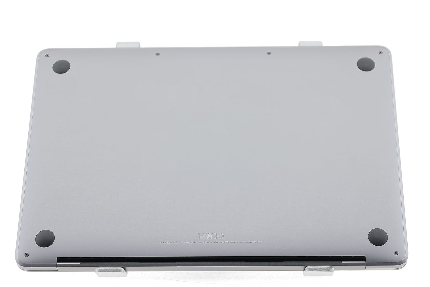 Apple MacBook Pro 13″ Touch Bar 2019, i5 1.4 GHz, 8 GB, Iris Plus Graphics 645 128 GB Space Gray