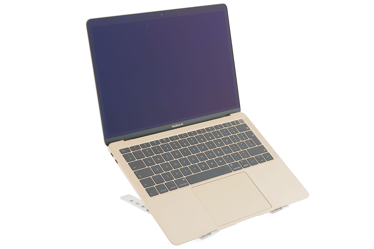 Apple MacBook Air 13″ 2019, i5 1.6 GHz, 8 GB, Intel UHD Graphics 617 256 GB Gold - Ca nou