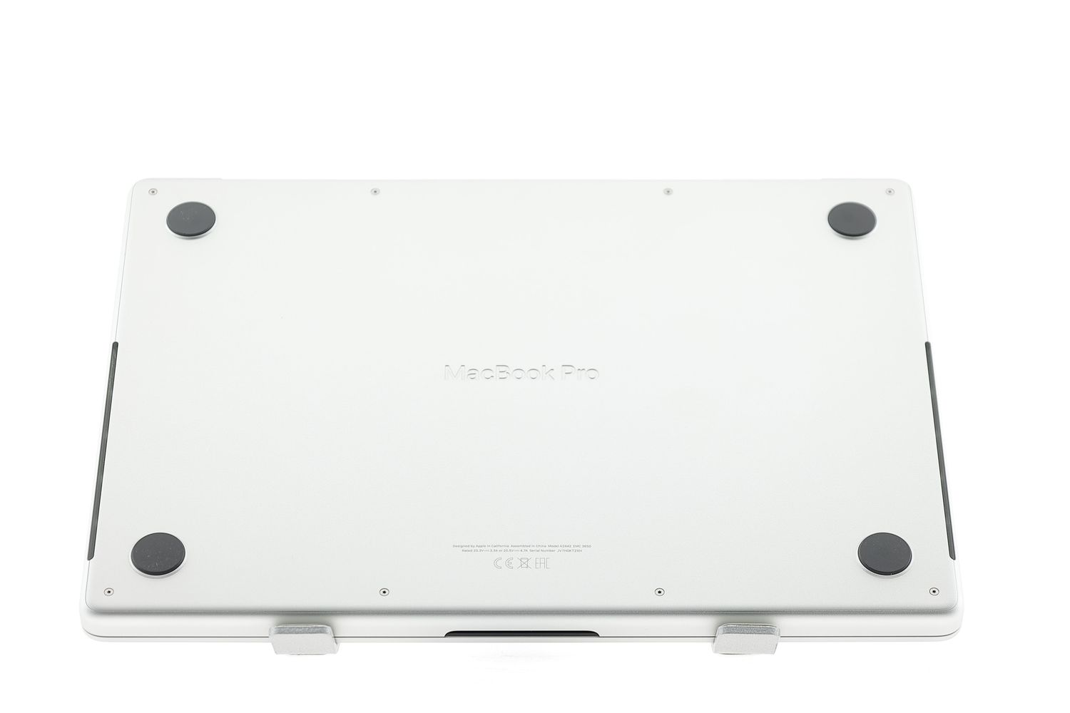 Apple MacBook Pro 14″ 2021, M1 Pro 8 Cores, 16 GB, 14 core GPU 512 GB Silver - Като нов