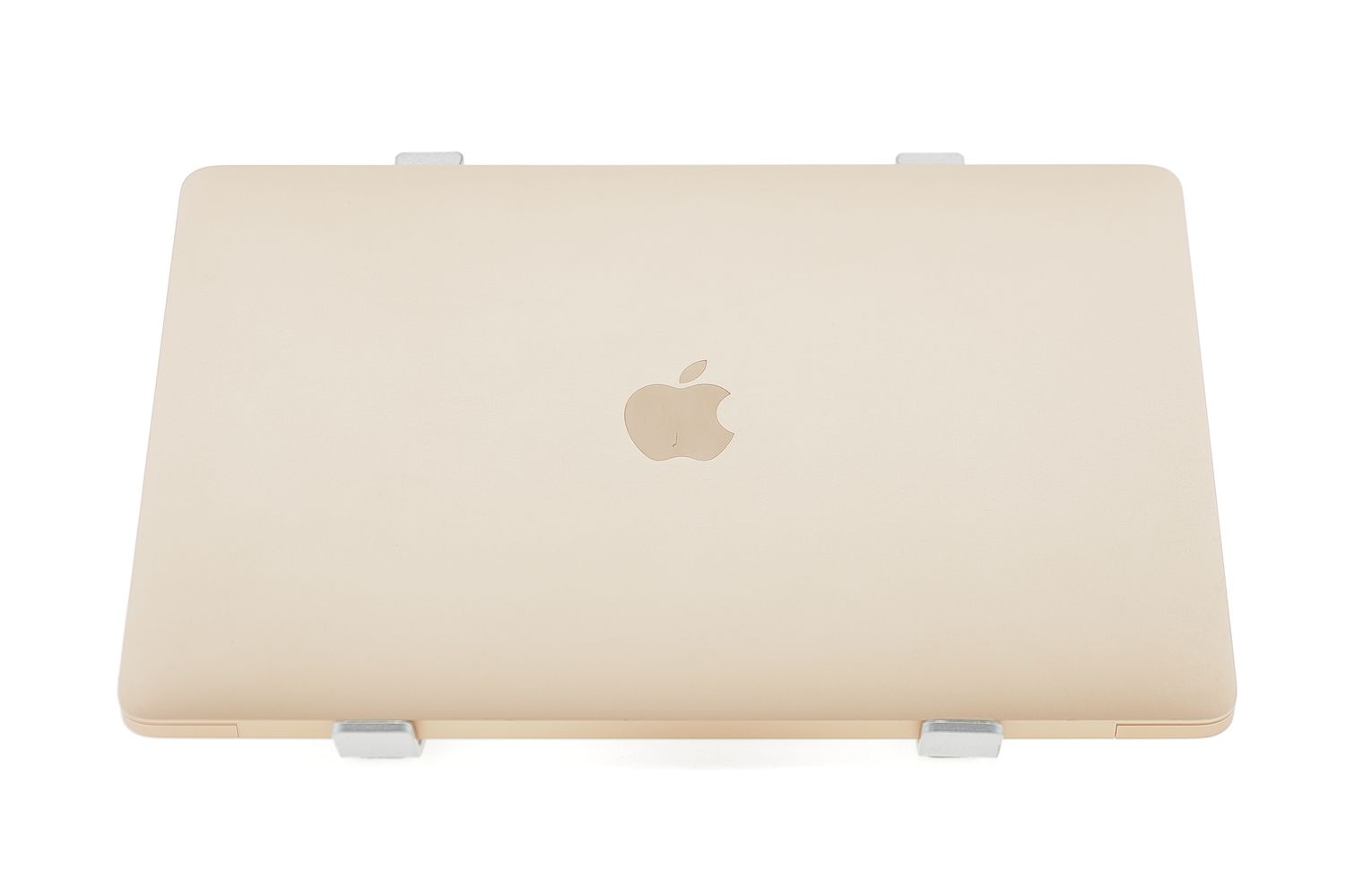 Apple MacBook Air 13″ 2020, M1 8 Cores, 8 GB, 7 core GPU 256 GB Gold - Отлично