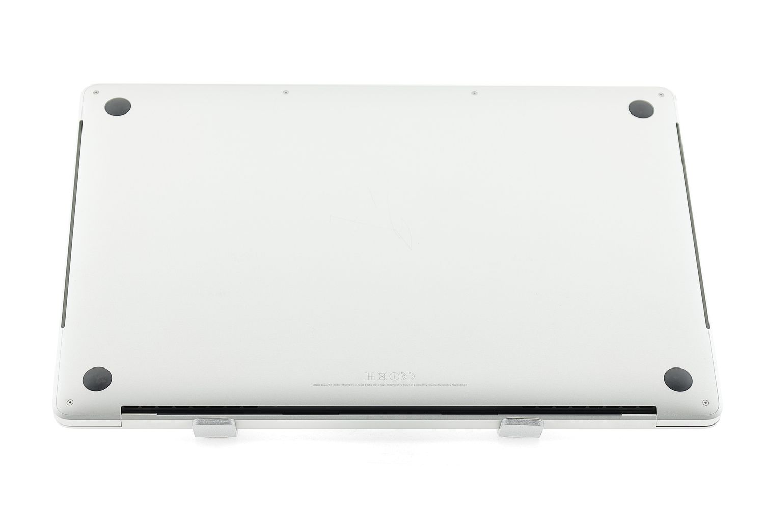 Apple MacBook Pro 15″ Touch Bar 2017, i7 2.8 GHz, 16 GB, AMD Radeon Pro 555 256 GB Silver - Εξαιρετικό