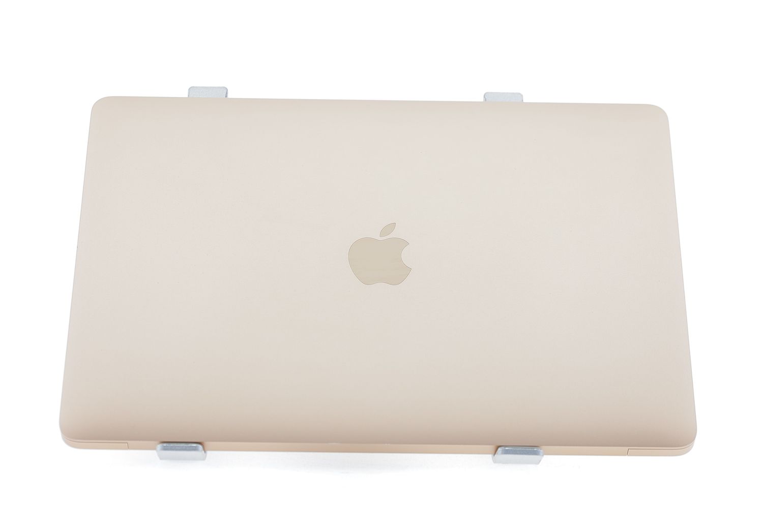 Apple MacBook Air 13″ 2020, i3 1.1 GHz, 8 GB, Intel Iris Plus 256 GB Gold - Kiváló