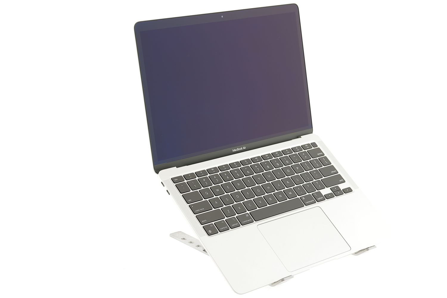 Apple MacBook Air 13″ 2020, M1 8 Cores, 8 GB, 7 core GPU 128 GB Silver - Foarte bun
