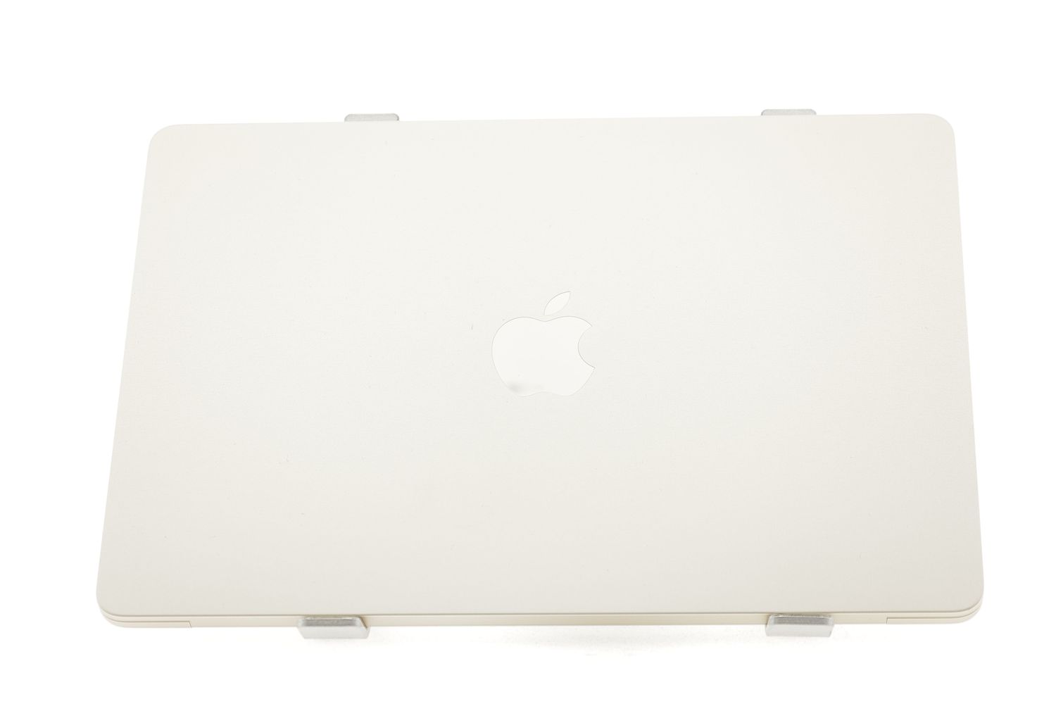 Apple MacBook Air 13″ 2022, M2 8 Cores, 8 GB, 8 core GPU 256 GB Starlight - Újszerű