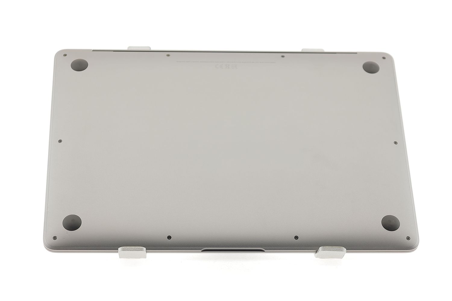 Apple MacBook Air 13″ 2020, i5 1.1 GHz, 8 GB, Intel Iris Plus 512 GB Space Gray - Много добро