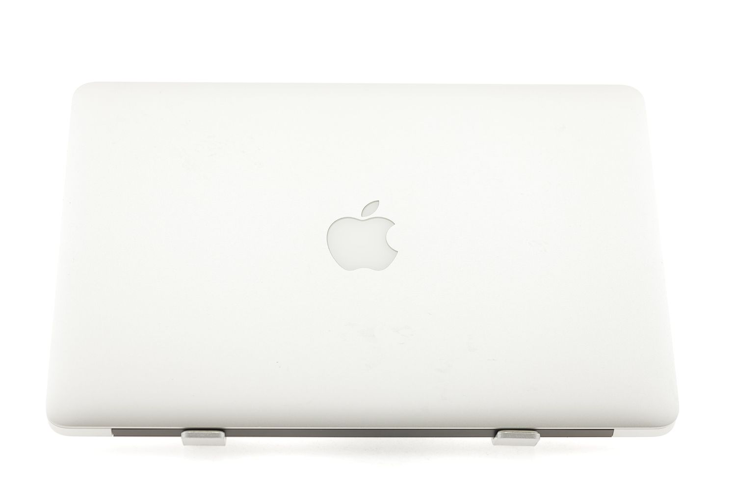 Apple MacBook Air 13″ 2017, i5 1.8 GHz, 8 GB, HD Graphics 6000 128 GB Silver - Много добро