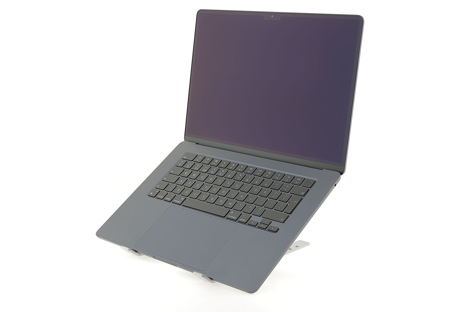 Apple MacBook Air 15″ 2023, M2 8 Cores, 8 GB, 10 core GPU 256 GB Midnight - Újszerű