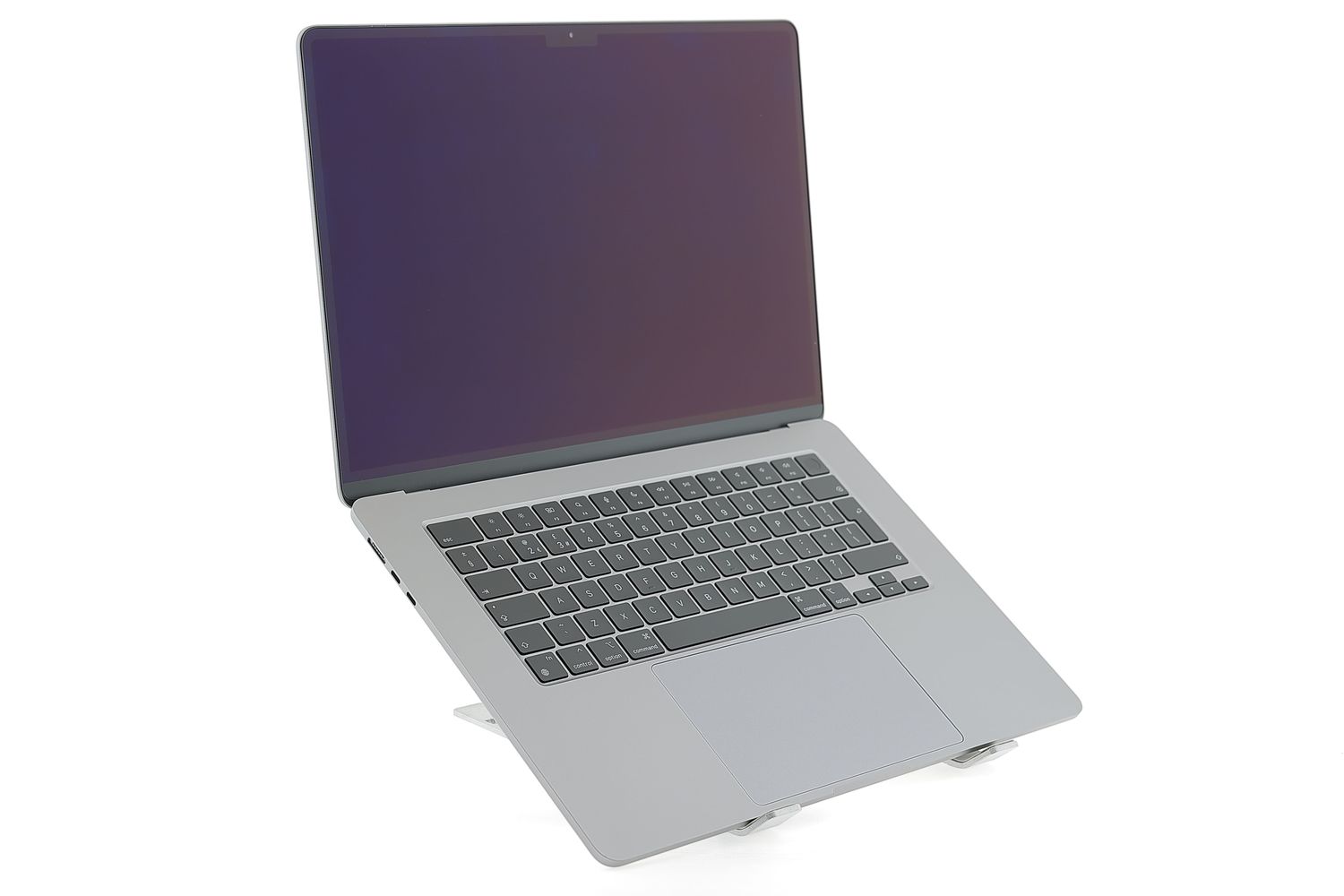 Apple MacBook Air 15″ 2023, M2 8 Cores, 8 GB, 10 core GPU 256 GB Space Gray - Foarte bun