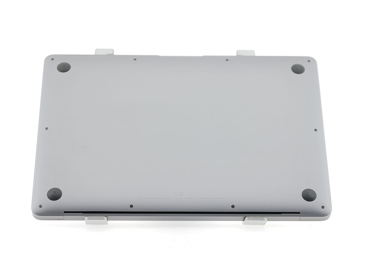 Apple MacBook Air 13″ 2020, i3 1.1 GHz, 8 GB, Intel Iris Plus 256 GB Space Gray - Като нов
