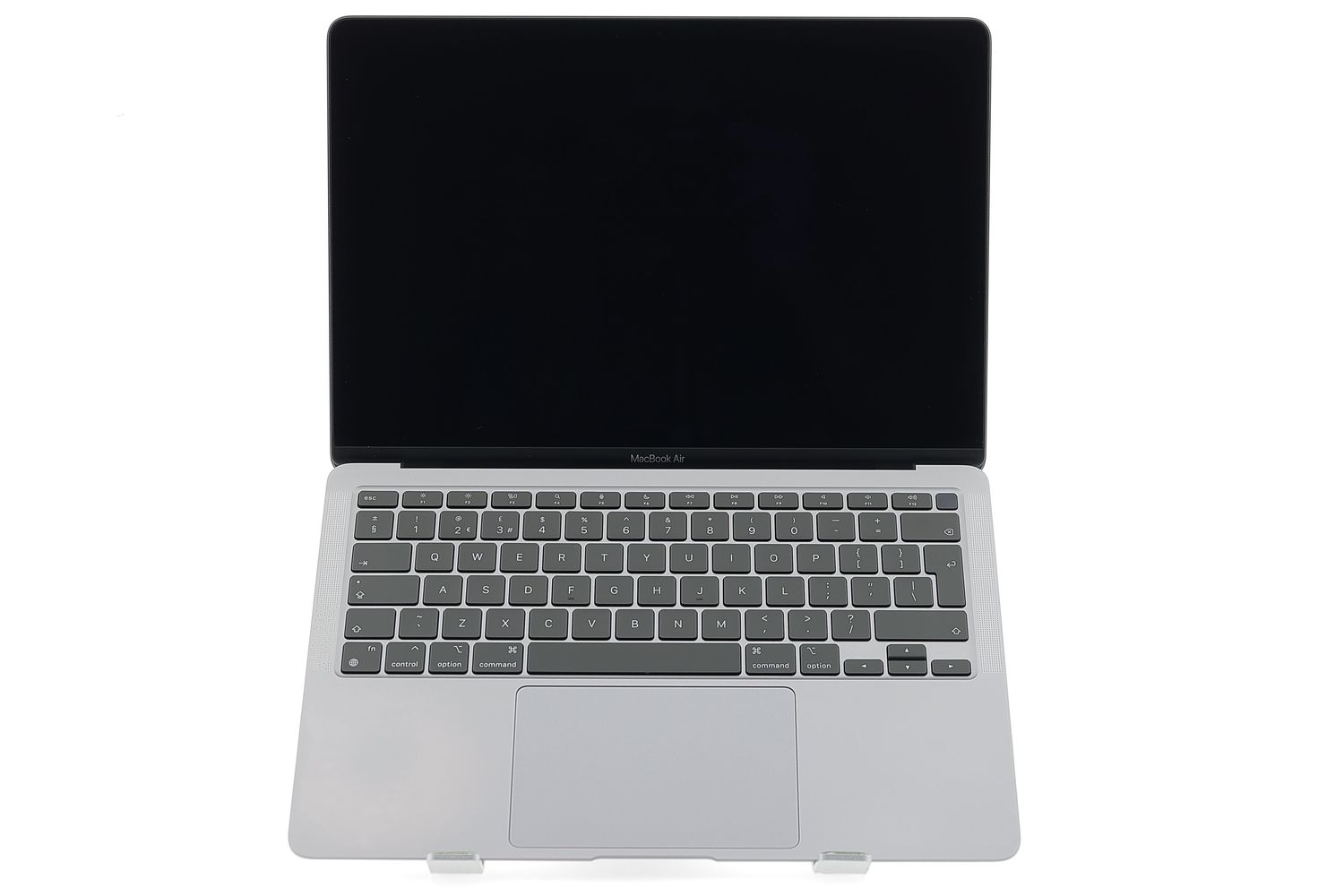 Apple MacBook Air 13″ 2020, i3 1.1 GHz, 8 GB, Intel Iris Plus 256 GB Space Gray - Foarte bun