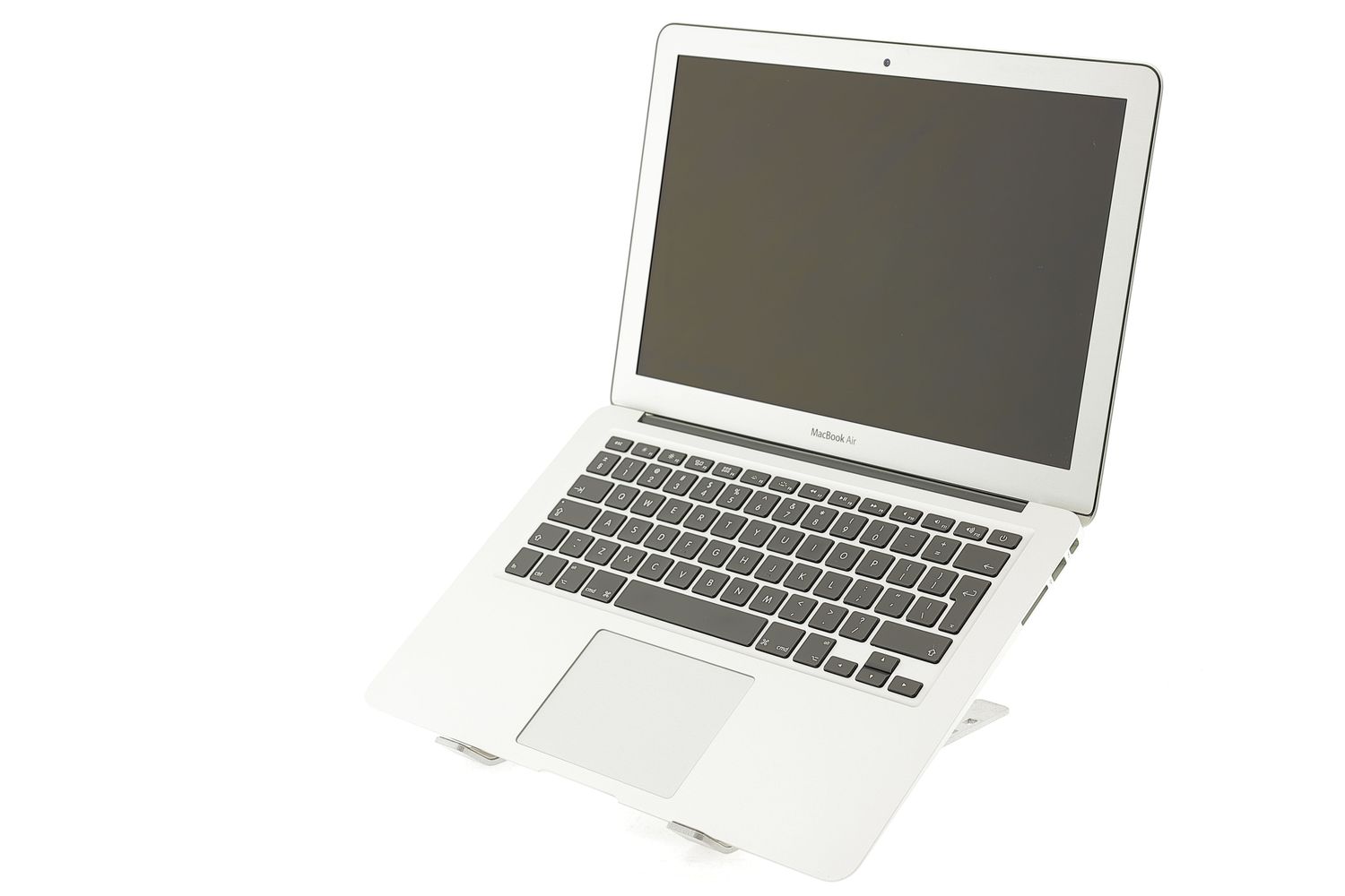 Apple MacBook Air 13″ 2017, i5 1.8 GHz, 8 GB, HD Graphics 6000 128 GB Silver - Като нов