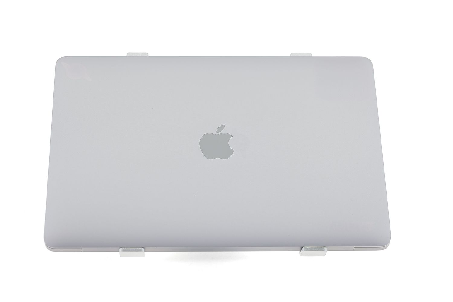 Apple MacBook Pro 13″ 2020, M1 8 Cores, 8 GB, 8 core GPU 256 GB Space Gray - Много добро