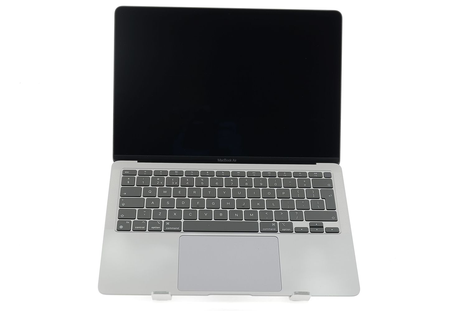 Apple MacBook Air 13″ 2020, M1 8 Cores, 8 GB, 8 core GPU 512 GB Silver - Nagyon jó
