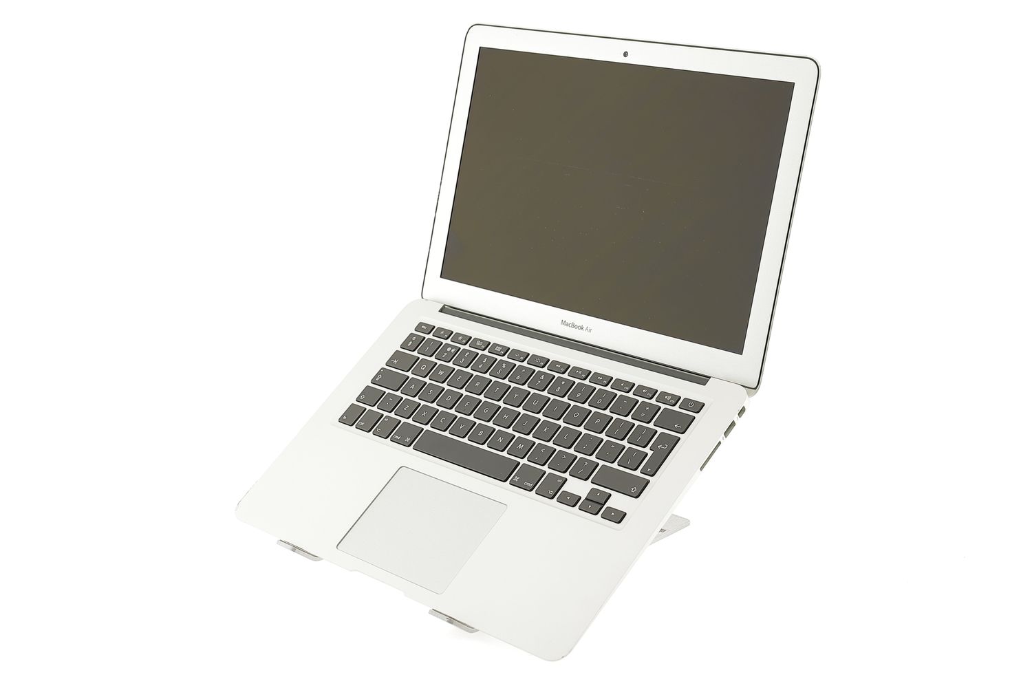 Apple MacBook Air 13″ 2017, i5 1.8 GHz, 8 GB, HD Graphics 6000 128 GB Silver - Bun