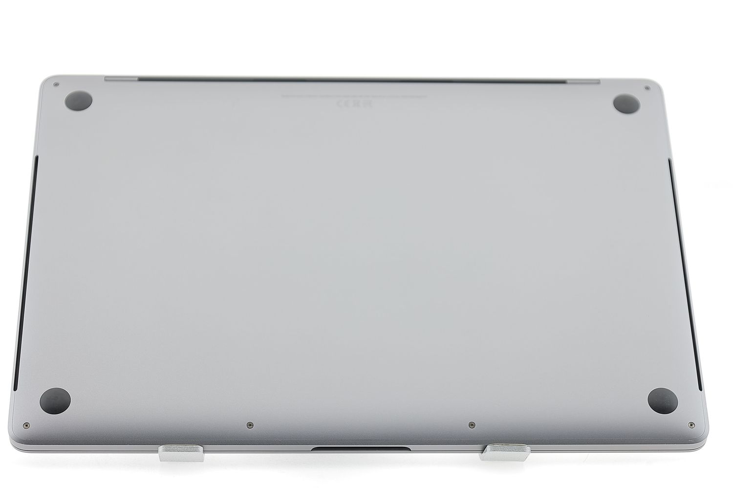 Apple MacBook Pro 15″ Touch Bar 2019, i7 2.6 GHz, 16 GB, AMD Radeon Pro 555X 256 GB Space Gray - Много добро