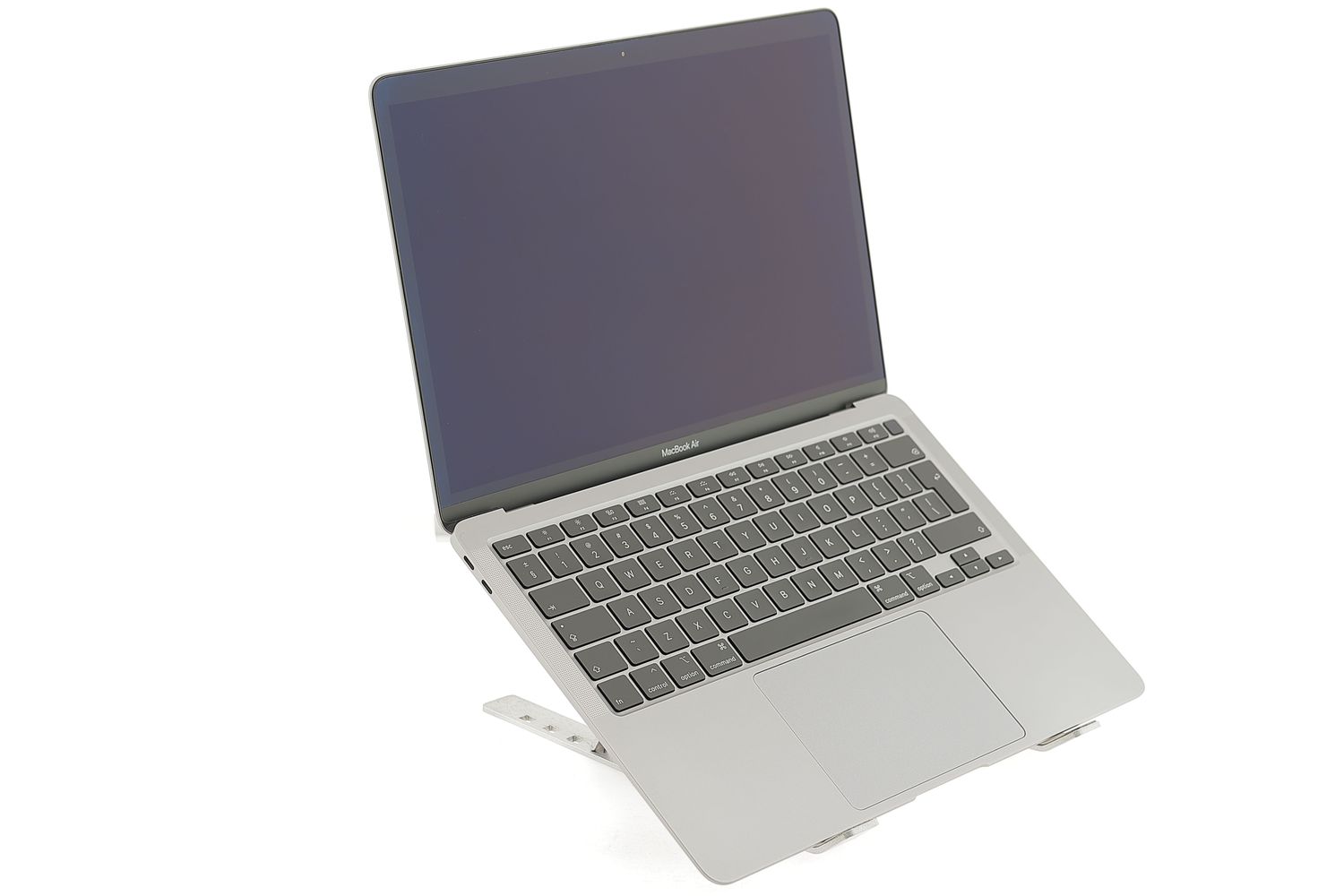 Apple MacBook Air 13″ 2020, i3 1.1 GHz, 8 GB, Intel Iris Plus 256 GB Space Gray - Excelent