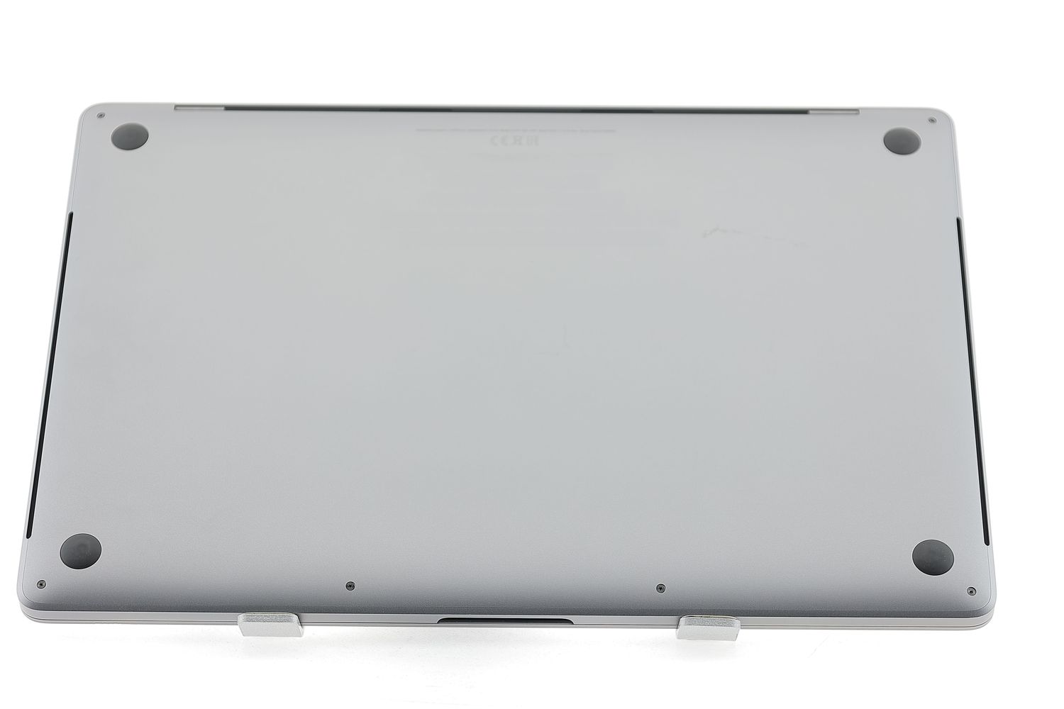 Apple MacBook Pro 16″ Touch Bar 2019, i7 2.6 GHz, 16 GB, AMD Radeon Pro 5300M 512 GB Space Gray - Отлично