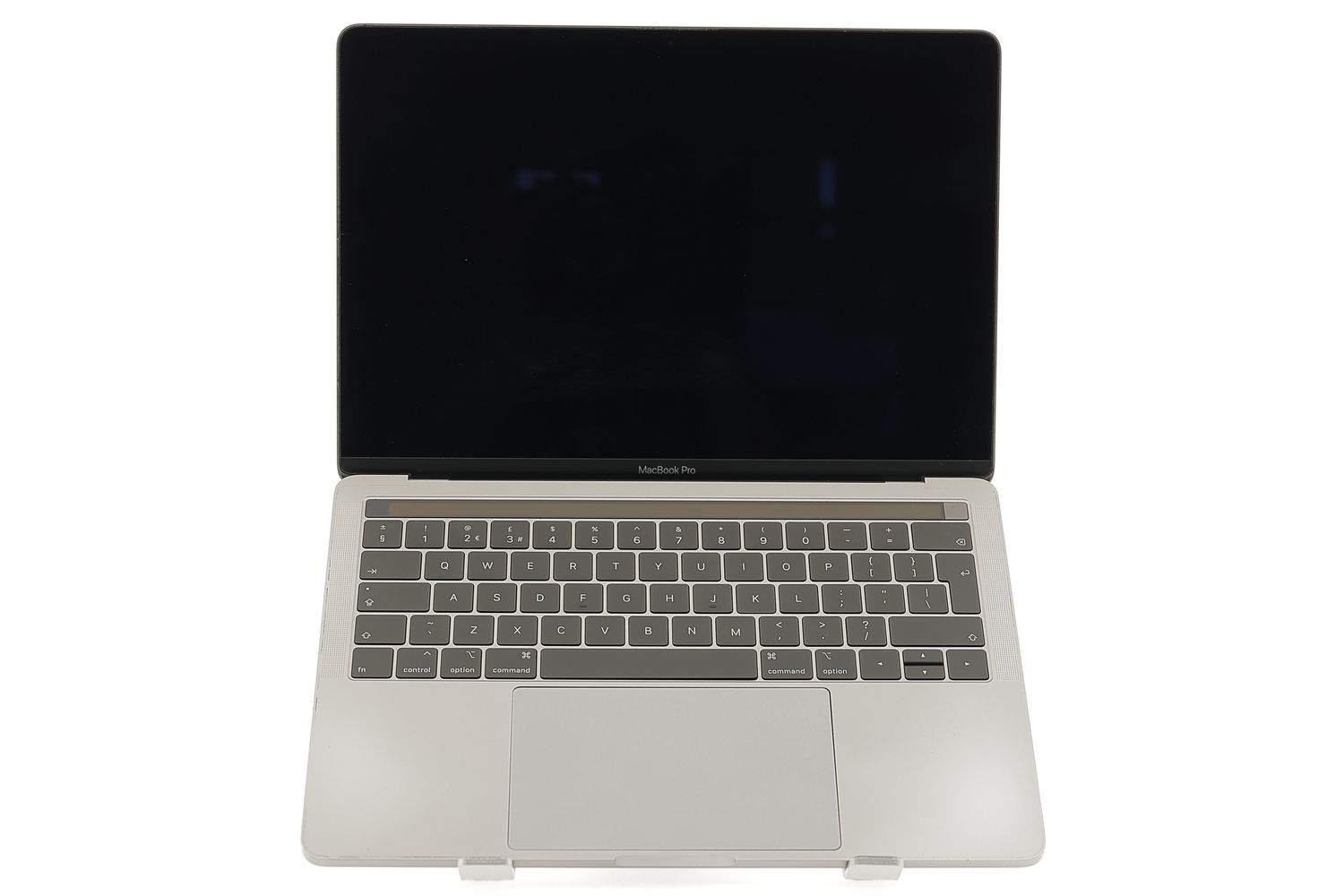 Apple MacBook Pro 13″ Touch Bar 2019, i5 1.4 GHz, 8 GB, Iris Plus Graphics 645 256 GB Silver - Foarte bun