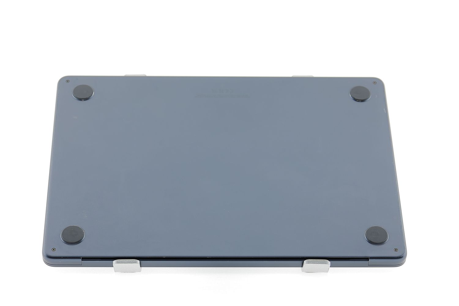 Apple MacBook Air 13″ 2022, M2 8 Cores, 16 GB, 8 core GPU 256 GB Midnight - Отлично