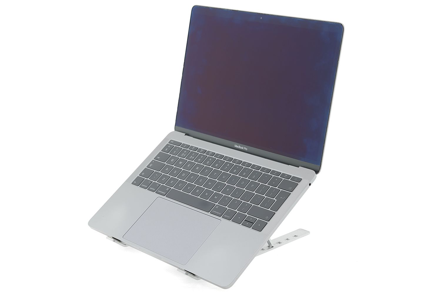 Apple MacBook Pro 13″ 2017, i5 2.3 GHz, 8 GB, Intel Iris Plus Graphics 640 128 GB Space Gray - Foarte bun