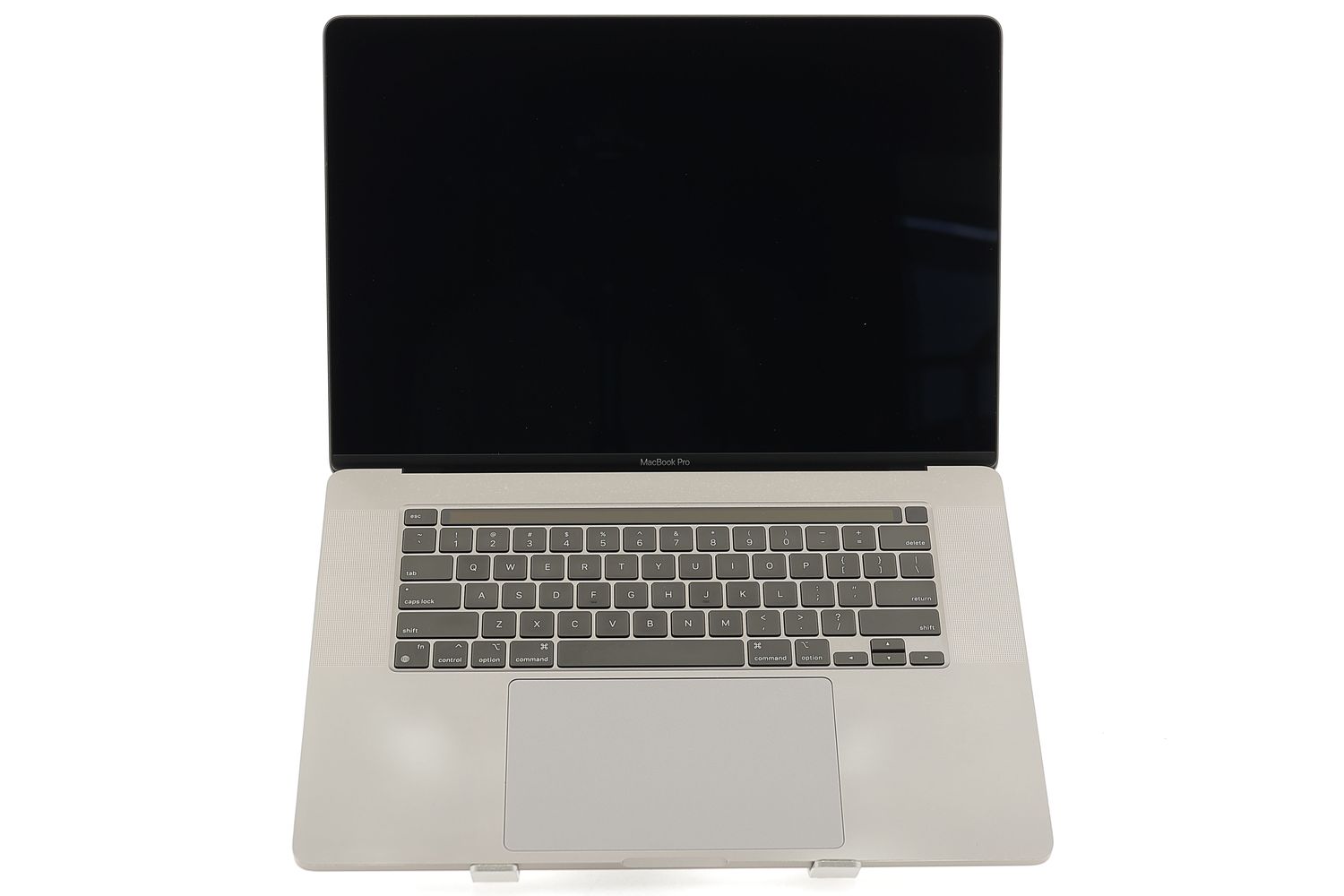 Apple MacBook Pro 16″ Touch Bar 2019, i7 2.6 GHz, 16 GB, AMD Radeon Pro 5300M 512 GB Space Gray - Bun