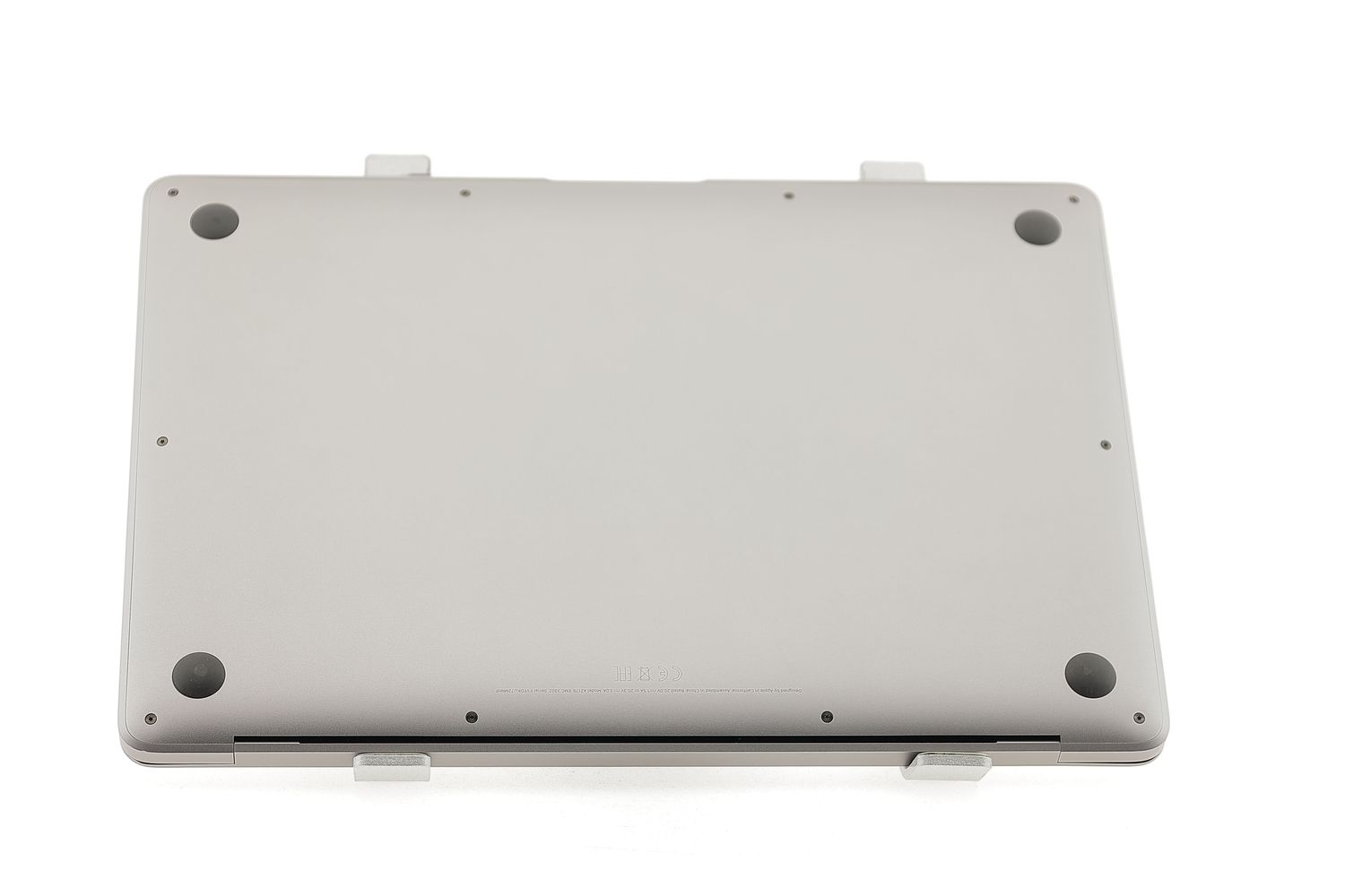 Apple MacBook Air 13″ 2020, i3 1.1 GHz, 8 GB, Intel Iris Plus 256 GB Space Gray - Excelent