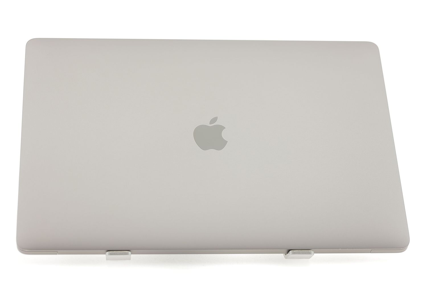 Apple MacBook Pro 15″ Touch Bar 2019, i7 2.6 GHz, 16 GB, AMD Radeon Pro 555X 256 GB Space Gray - Като нов