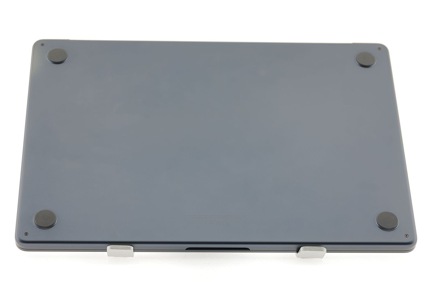 Apple MacBook Air 15″ 2023, M2 8 Cores, 8 GB, 10 core GPU 256 GB Midnight - Újszerű
