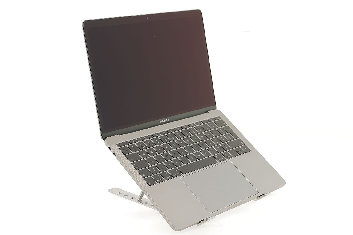 Apple MacBook Pro 13″ 2017, i5 2.3 GHz, 8 GB, Intel Iris Plus Graphics 640 128 GB Space Gray - Много добро