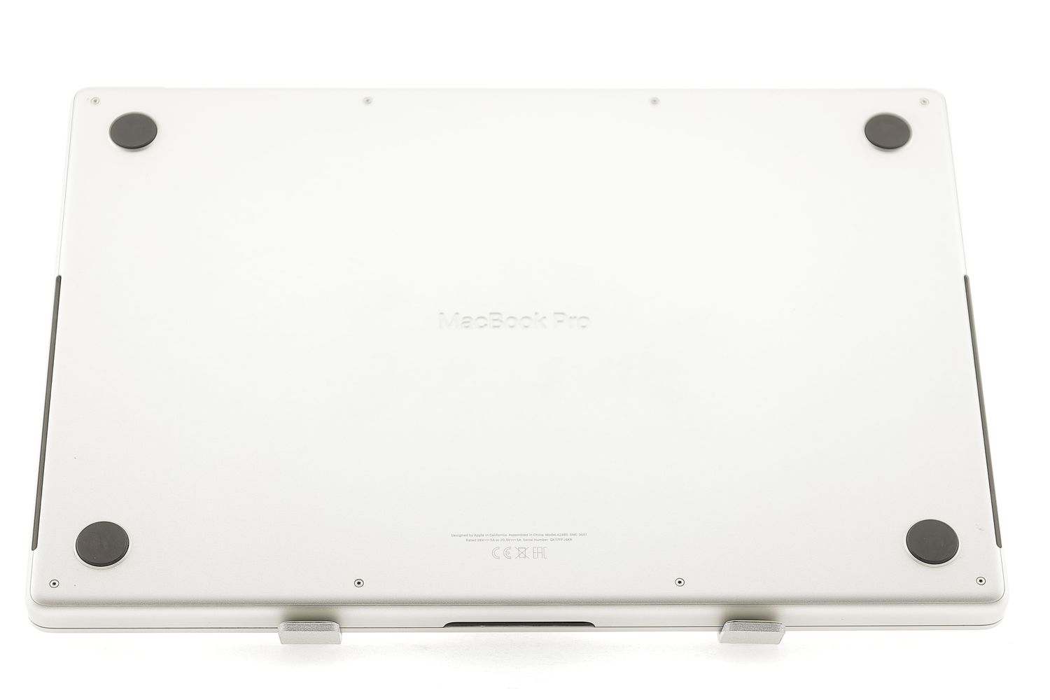 Apple MacBook Pro 16″ 2021, M1 Pro 10 Cores, 16 GB, 16 core GPU 512 GB Silver