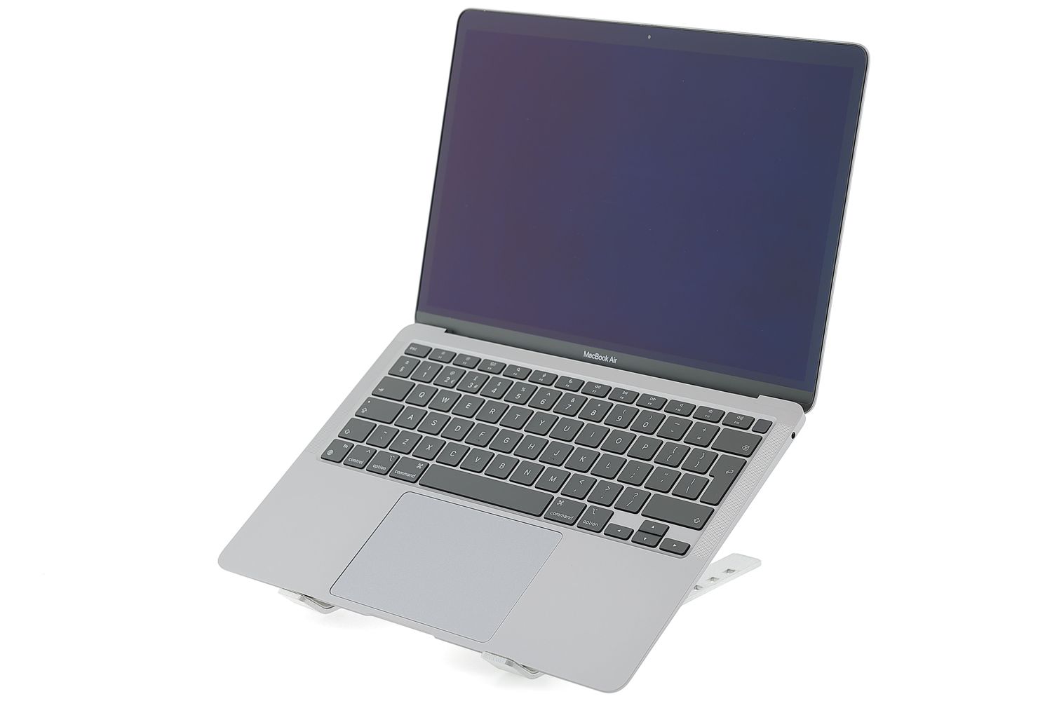 Apple MacBook Air 13″ 2020, i3 1.1 GHz, 8 GB, Intel Iris Plus