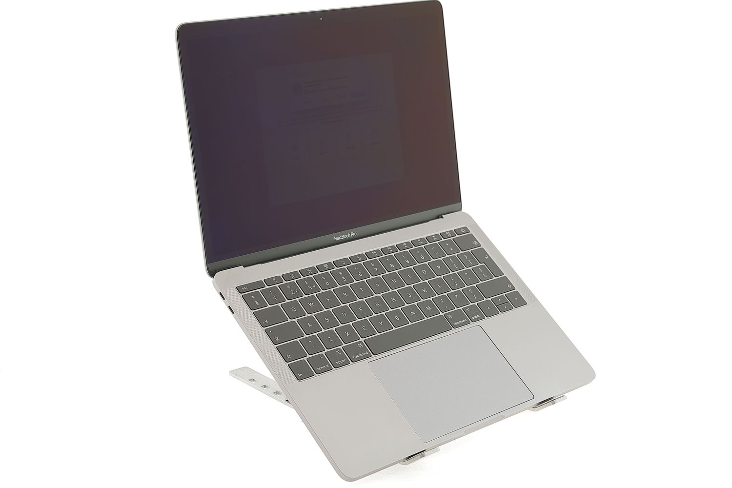 Apple MacBook Pro 13″ 2017, i5 2.3 GHz, 8 GB, Intel Iris Plus Graphics 640 128 GB Space Gray - Foarte bun