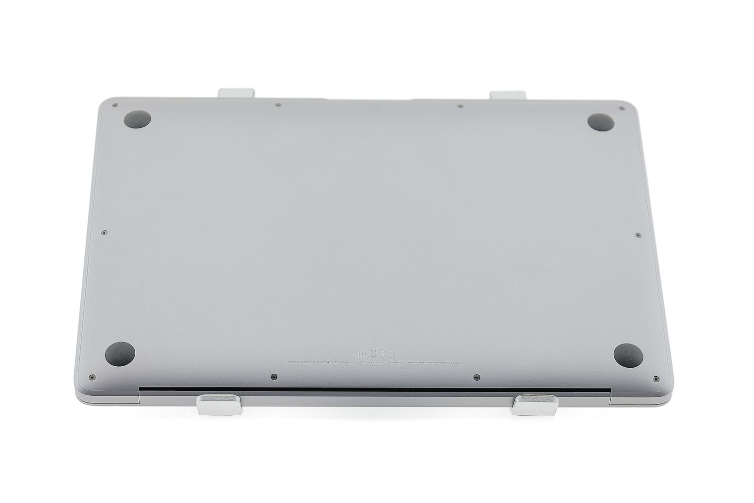 Apple MacBook Air 13″ 2020, M1 8 Cores, 8 GB, 8 core GPU 512 GB Space Gray - Отлично