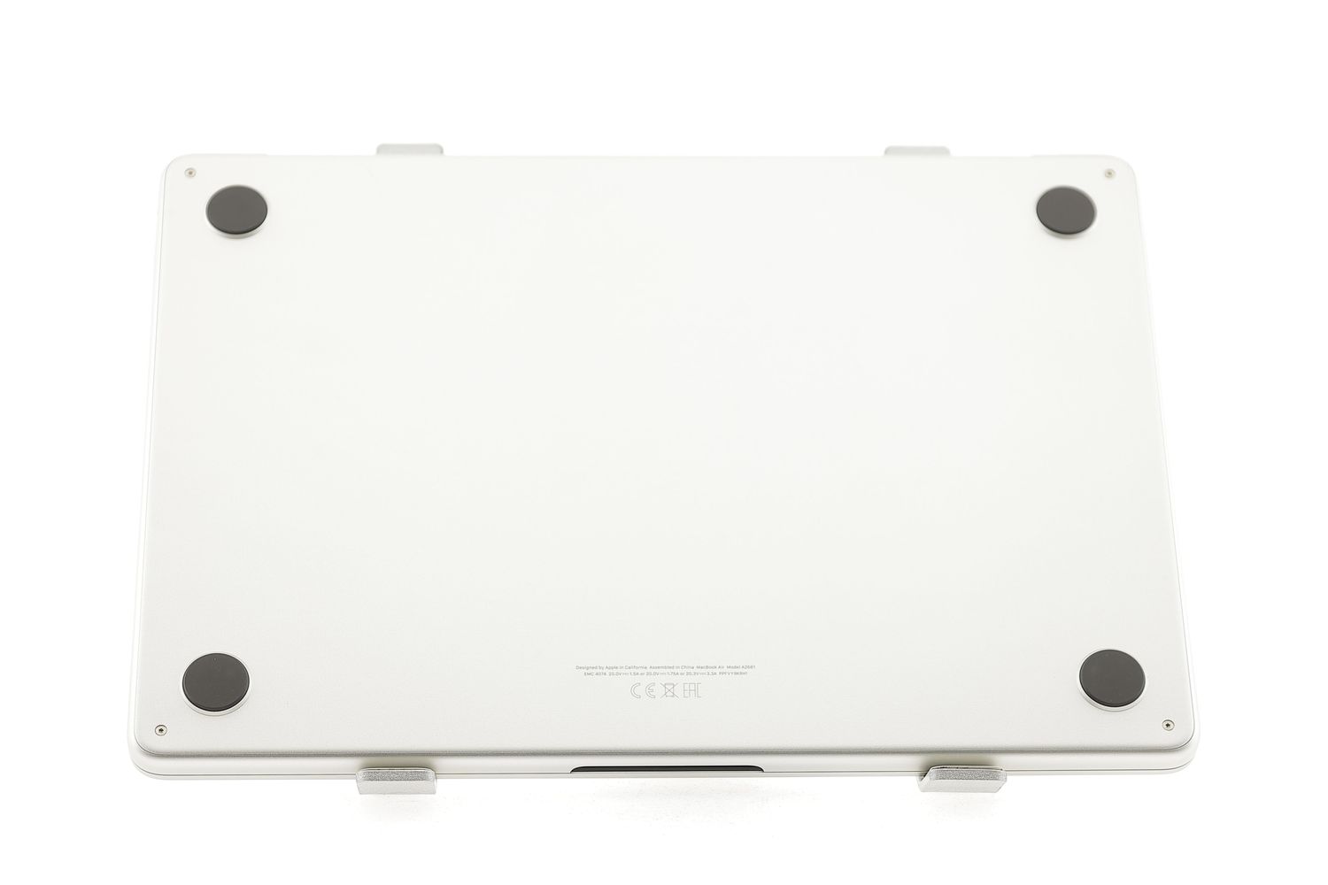 Apple MacBook Air 13″ 2022, M2 8 Cores, 8 GB, 8 core GPU 256 GB Silver - Ca nou