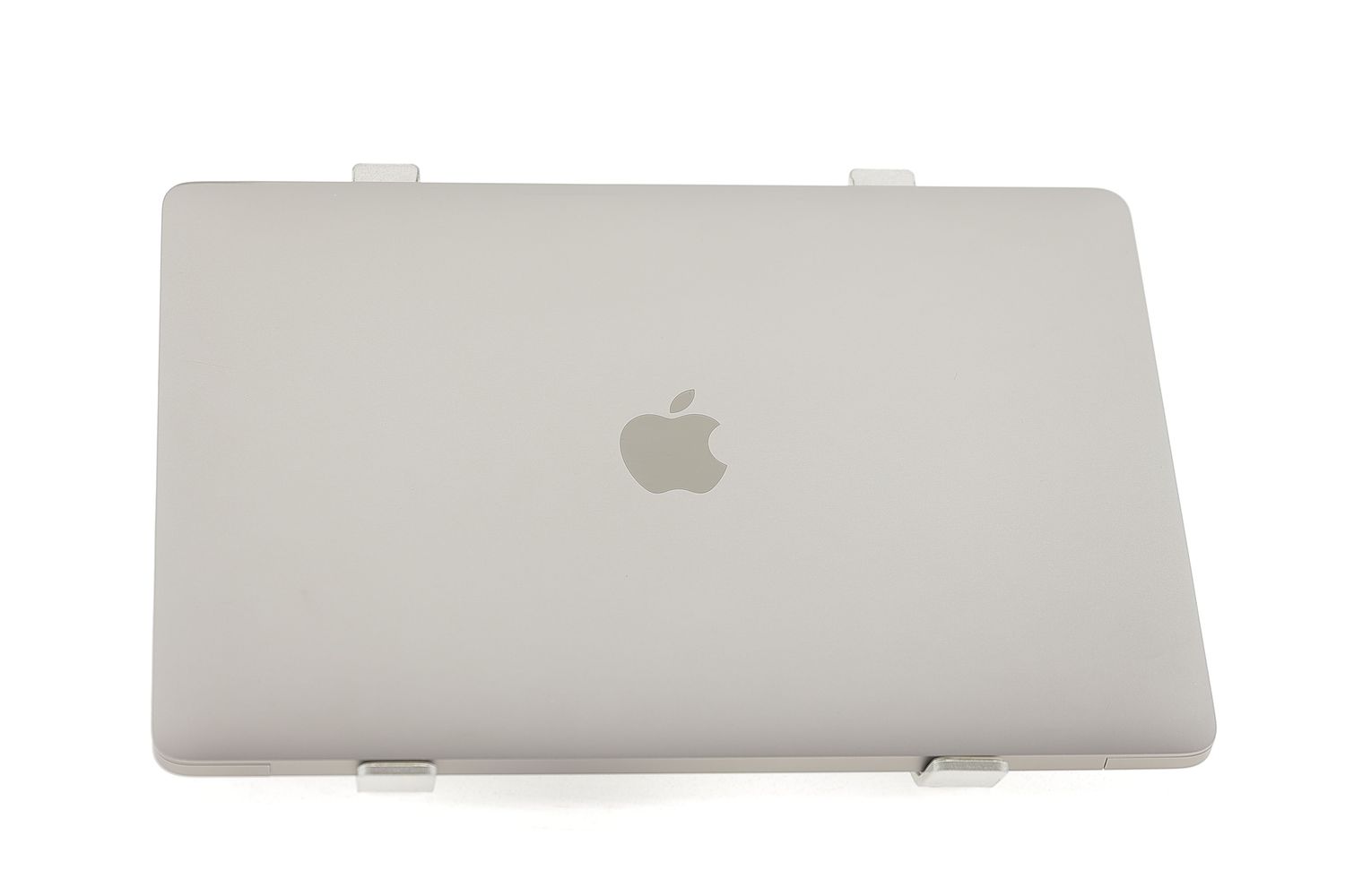 Apple MacBook Air 13″ 2020, i5 1.1 GHz, 8 GB, Intel Iris Plus 512 GB Space Gray - Kiváló