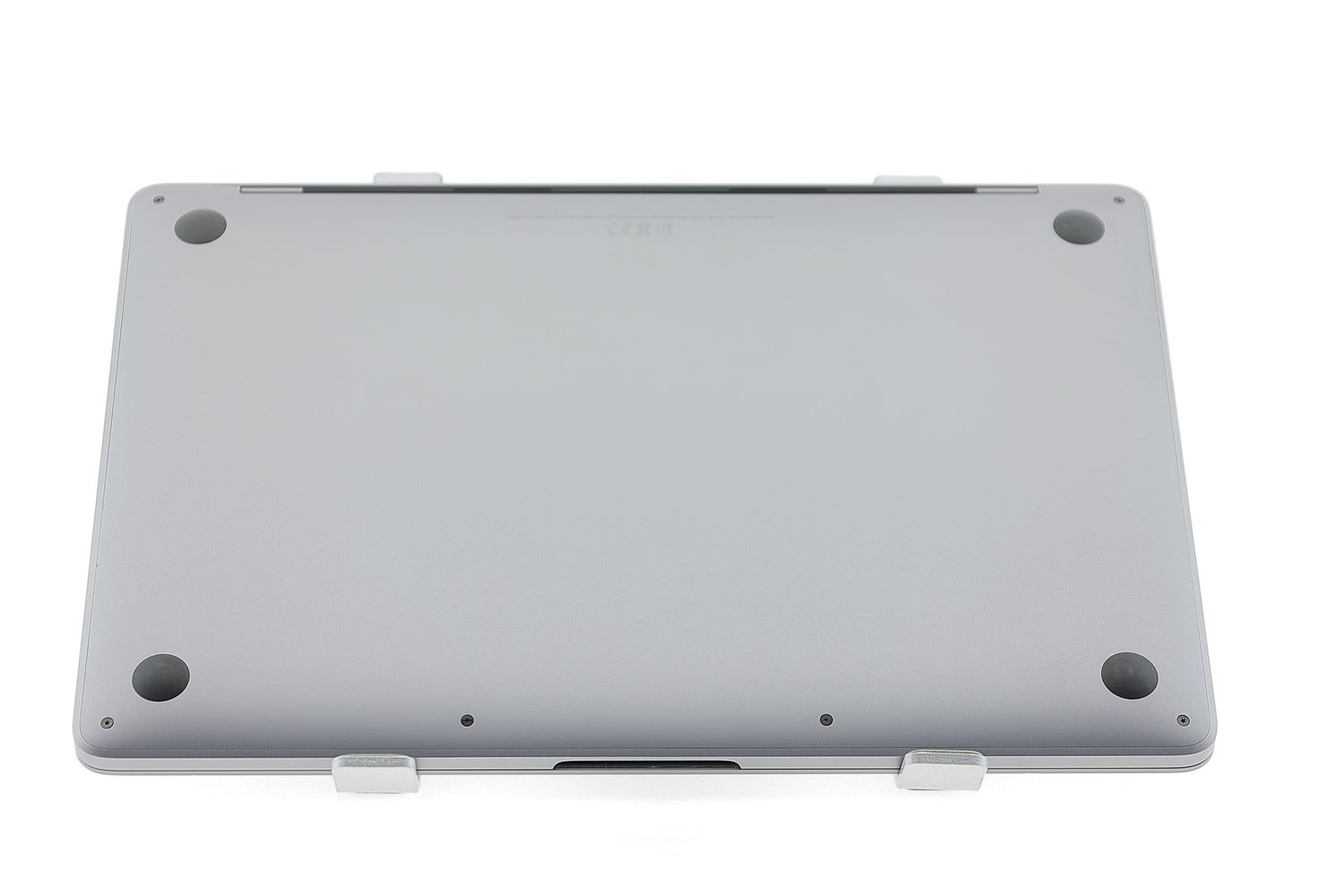 Apple MacBook Pro 13″ 2020, M1 8 Cores, 8 GB, 8 core GPU 512 GB Space Gray - Много добро