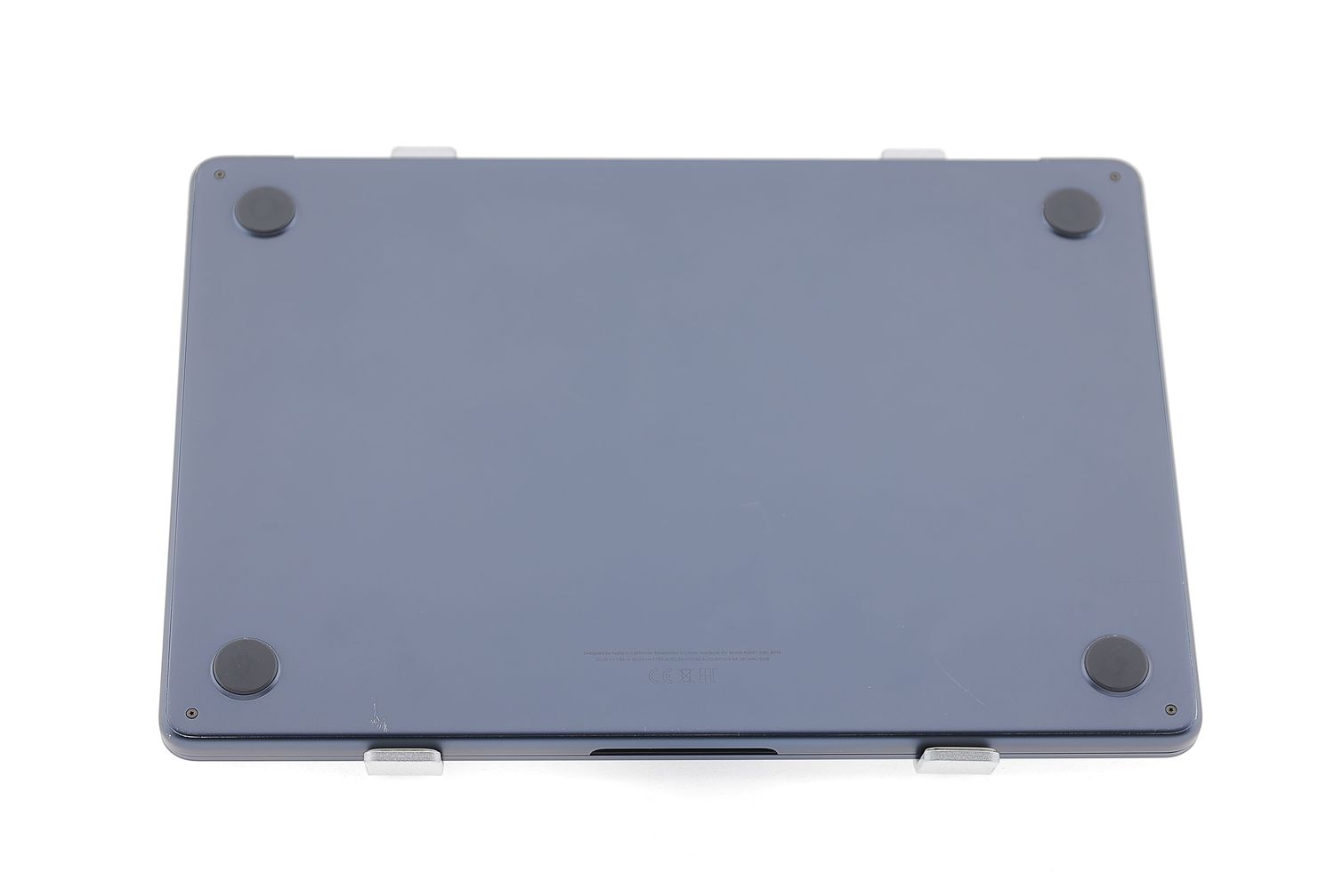 Apple MacBook Air 13″ 2022, M2 8 Cores, 8 GB, 8 core GPU 256 GB Midnight